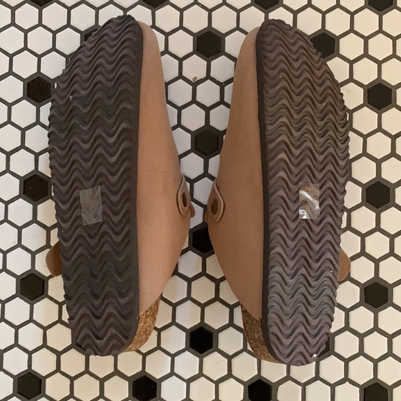 Birk Style Clogs - Picture 3 of 3